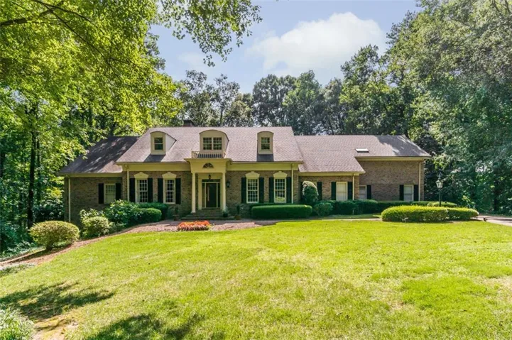 565 River Chase Point, Atlanta, Georgia 30328