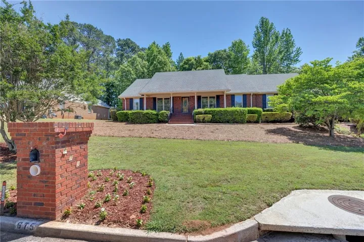 675 Se Clubland Circle Se, Conyers, Georgia 30094
