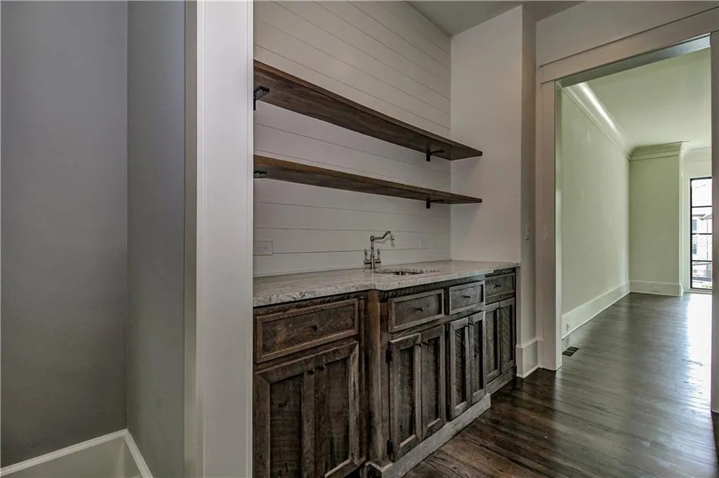 5217 Lake Forrest Drive, Atlanta, Georgia 30342, 5 Bedrooms Bedrooms, ,6 BathroomsBathrooms,Residential,Sold,5217 Lake Forrest Drive,5526421