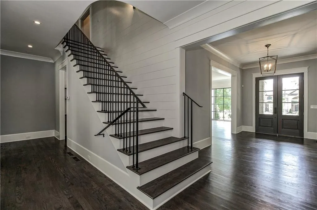 5217 Lake Forrest Drive, Atlanta, Georgia 30342, 5 Bedrooms Bedrooms, ,6 BathroomsBathrooms,Residential,Sold,5217 Lake Forrest Drive,5526421