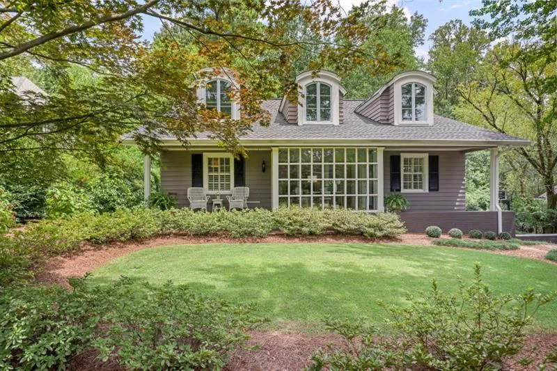 4065 Peachtree Dunwoody Road, Atlanta, Georgia 30342, 5 Bedrooms Bedrooms, 0 ,4 BathroomsBathrooms,Residential,Sold,4065 Peachtree Dunwoody Road,7704797