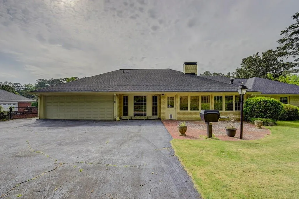 6210 Riverwood Drive, Sandy Springs, Georgia 30328, 4 Bedrooms Bedrooms, ,4 BathroomsBathrooms,Residential,Sold,6210 Riverwood Drive,6009036