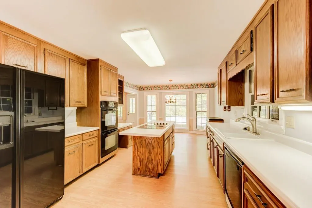 6210 Riverwood Drive, Sandy Springs, Georgia 30328, 4 Bedrooms Bedrooms, ,4 BathroomsBathrooms,Residential,Sold,6210 Riverwood Drive,6009036