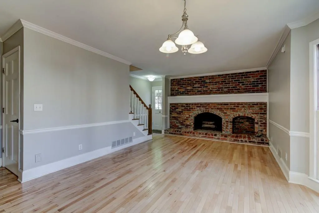 405 Spindle Court, Sandy Springs, Georgia 30350, 4 Bedrooms Bedrooms, ,3 BathroomsBathrooms,Residential,Sold,405 Spindle Court,6118206