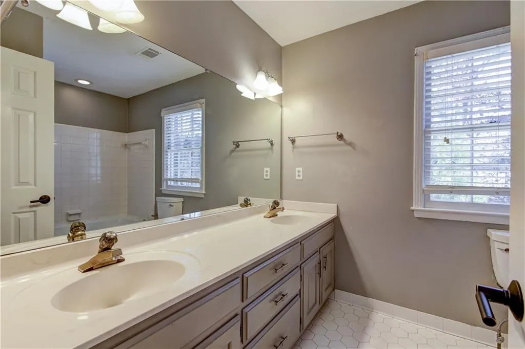 405 Spindle Court, Sandy Springs, Georgia 30350, 4 Bedrooms Bedrooms, ,3 BathroomsBathrooms,Residential,Sold,405 Spindle Court,6118206
