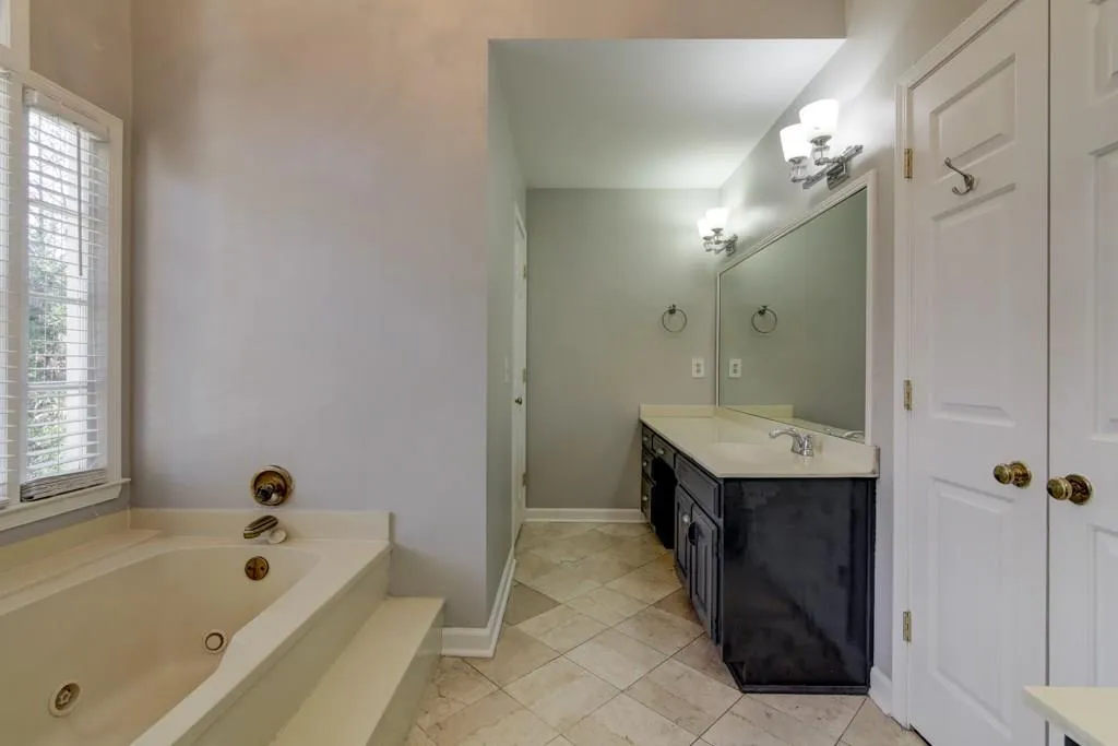 405 Spindle Court, Sandy Springs, Georgia 30350, 4 Bedrooms Bedrooms, ,3 BathroomsBathrooms,Residential,Sold,405 Spindle Court,6118206