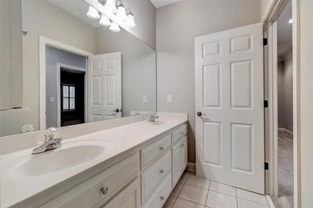 5492 Glenridge Drive Unit 512, Atlanta, Georgia 30342, 4 Bedrooms Bedrooms, ,3 BathroomsBathrooms,Residential,Sold,5492 Glenridge Drive Unit 512,6825560