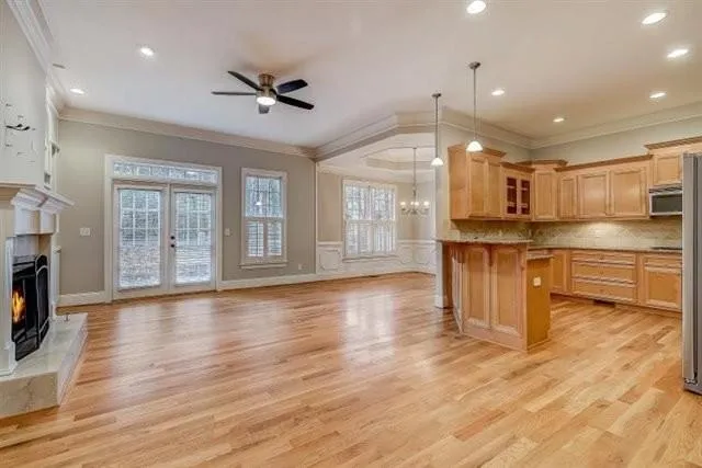 5492 Glenridge Drive Unit 512, Atlanta, Georgia 30342, 4 Bedrooms Bedrooms, ,3 BathroomsBathrooms,Residential,Sold,5492 Glenridge Drive Unit 512,6825560