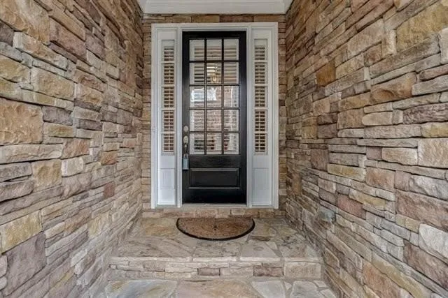 5492 Glenridge Drive Unit 512, Atlanta, Georgia 30342, 4 Bedrooms Bedrooms, ,3 BathroomsBathrooms,Residential,Sold,5492 Glenridge Drive Unit 512,6825560