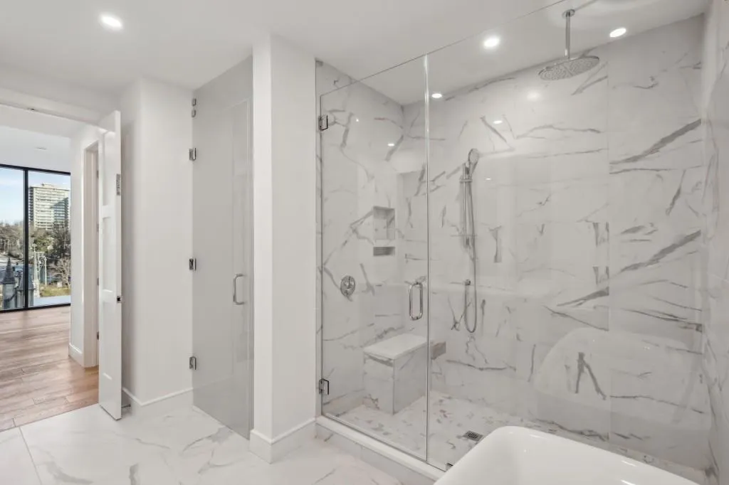 2425 Peachtree Road Ne Unit 701, Atlanta, Georgia 30305, 3 Bedrooms Bedrooms, ,3 BathroomsBathrooms,Residential,For Sale,2425 Peachtree Road Ne Unit 701,7508640