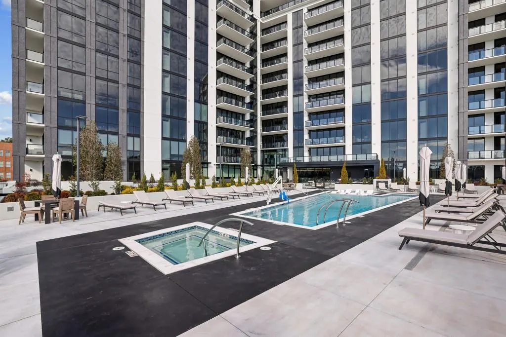 2425 Peachtree Road Ne Unit 701, Atlanta, Georgia 30305, 3 Bedrooms Bedrooms, ,3 BathroomsBathrooms,Residential,For Sale,2425 Peachtree Road Ne Unit 701,7508640
