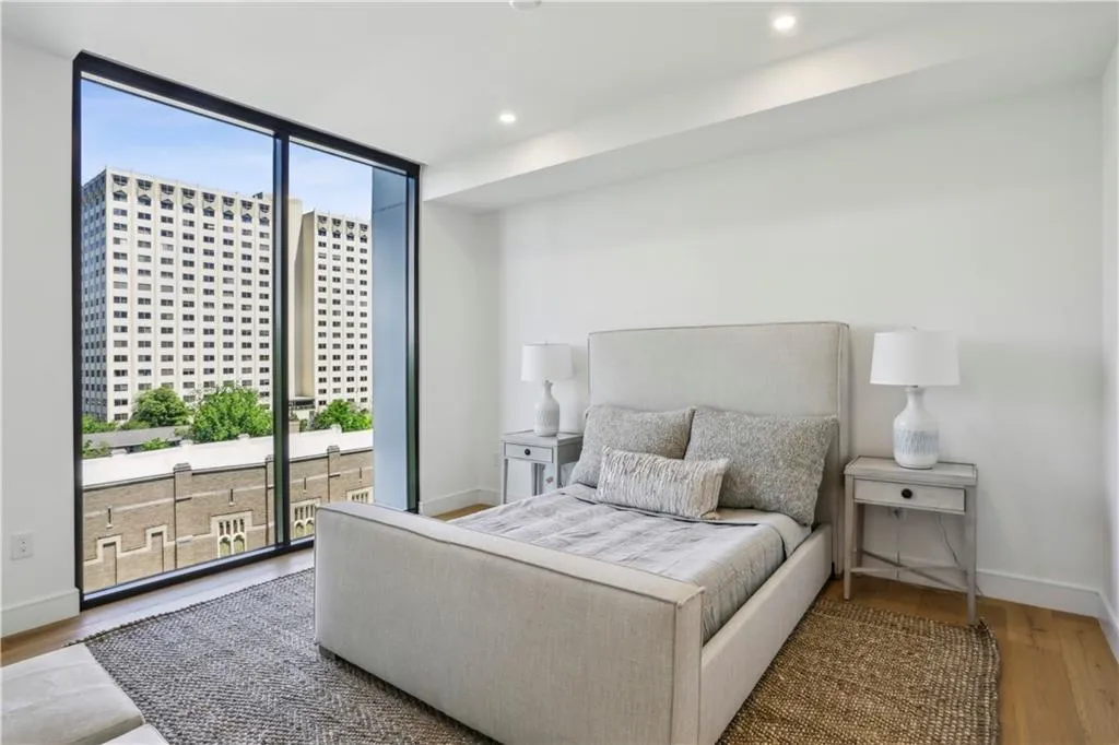2425 Peachtree Road Ne Unit 701, Atlanta, Georgia 30305, 3 Bedrooms Bedrooms, ,3 BathroomsBathrooms,Residential,For Sale,2425 Peachtree Road Ne Unit 701,7508640
