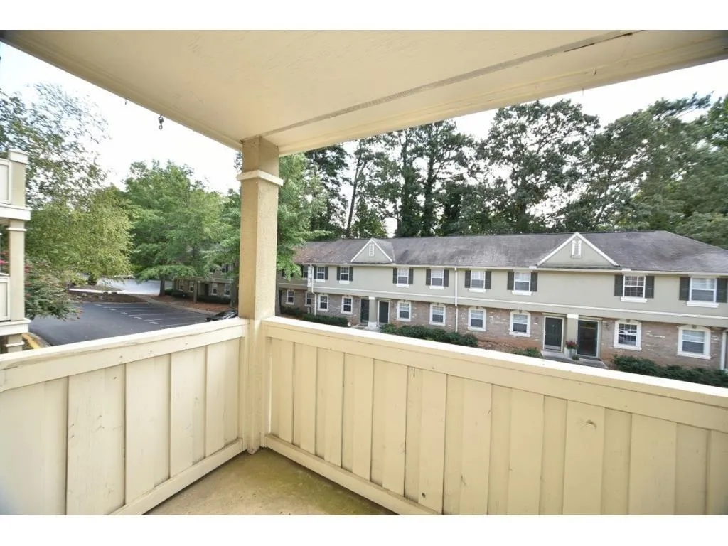 6900 Roswell Road Unit Q8, Atlanta, Georgia 30328, 2 Bedrooms Bedrooms, ,2 BathroomsBathrooms,Residential,Sold,6900 Roswell Road Unit Q8,5998615