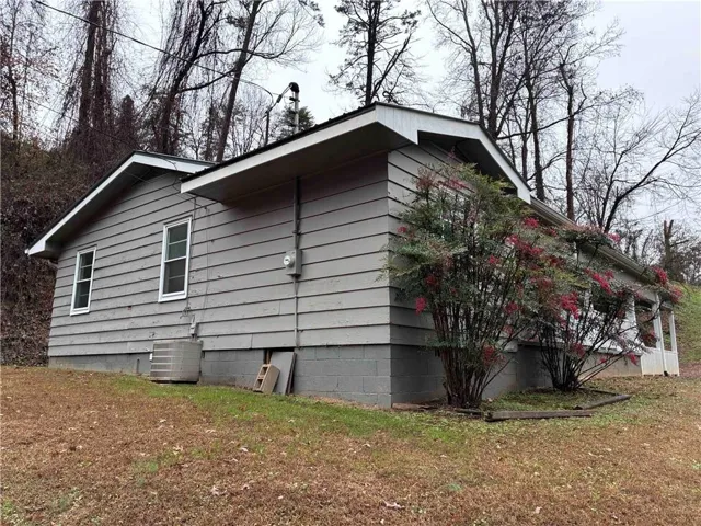 View of side of home