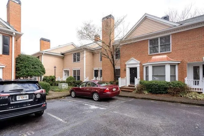 7500 Roswell Road Unit 72, Sandy Springs, Georgia 30350, 2 Bedrooms Bedrooms, ,2 BathroomsBathrooms,Residential,Sold,7500 Roswell Road Unit 72,7018704