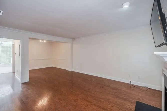 7500 Roswell Road Unit 72, Sandy Springs, Georgia 30350, 2 Bedrooms Bedrooms, ,2 BathroomsBathrooms,Residential,Sold,7500 Roswell Road Unit 72,7018704