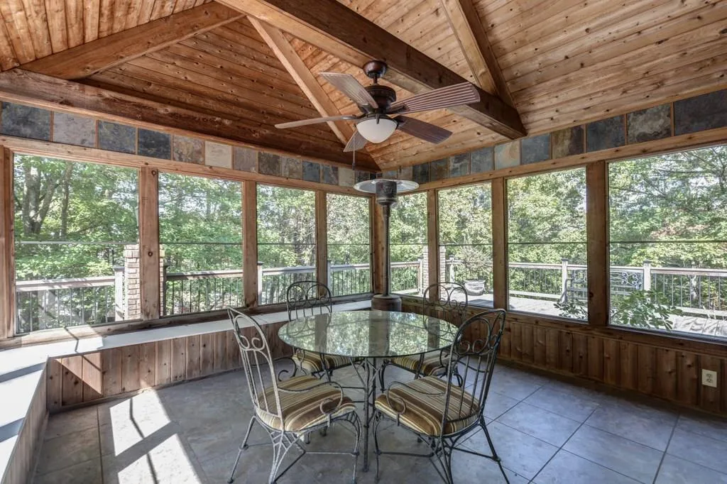 1905 Spalding Drive, Sandy Springs, Georgia 30350, 6 Bedrooms Bedrooms, ,5 BathroomsBathrooms,Residential,Sold,1905 Spalding Drive,6551480