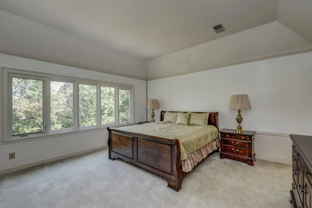1905 Spalding Drive, Sandy Springs, Georgia 30350, 6 Bedrooms Bedrooms, ,5 BathroomsBathrooms,Residential,Sold,1905 Spalding Drive,6551480