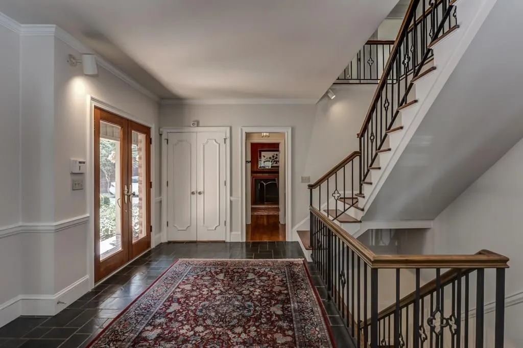 1905 Spalding Drive, Sandy Springs, Georgia 30350, 6 Bedrooms Bedrooms, ,5 BathroomsBathrooms,Residential,Sold,1905 Spalding Drive,6551480