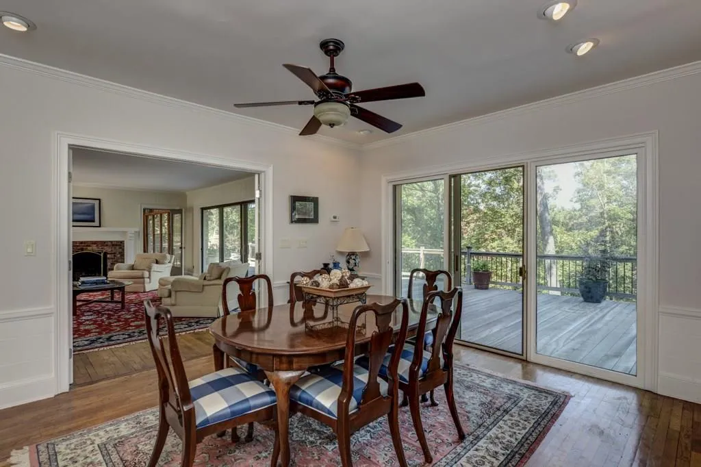 1905 Spalding Drive, Sandy Springs, Georgia 30350, 6 Bedrooms Bedrooms, ,5 BathroomsBathrooms,Residential,Sold,1905 Spalding Drive,6551480