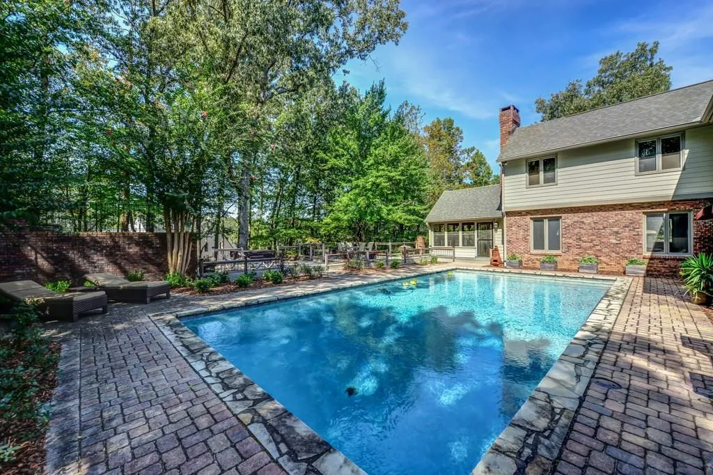 1905 Spalding Drive, Sandy Springs, Georgia 30350, 6 Bedrooms Bedrooms, ,5 BathroomsBathrooms,Residential,Sold,1905 Spalding Drive,6551480