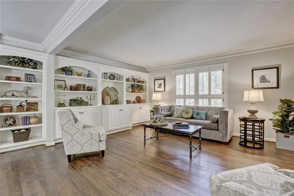 1175 Old Woodbine Road, Sandy Springs, Georgia 30319, 4 Bedrooms Bedrooms, ,3 BathroomsBathrooms,Residential,Sold,1175 Old Woodbine Road,5901975