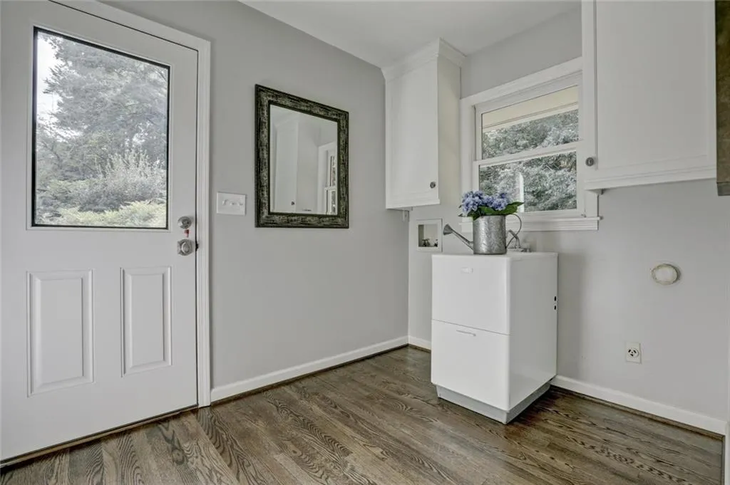 1175 Old Woodbine Road, Sandy Springs, Georgia 30319, 4 Bedrooms Bedrooms, ,3 BathroomsBathrooms,Residential,Sold,1175 Old Woodbine Road,5901975