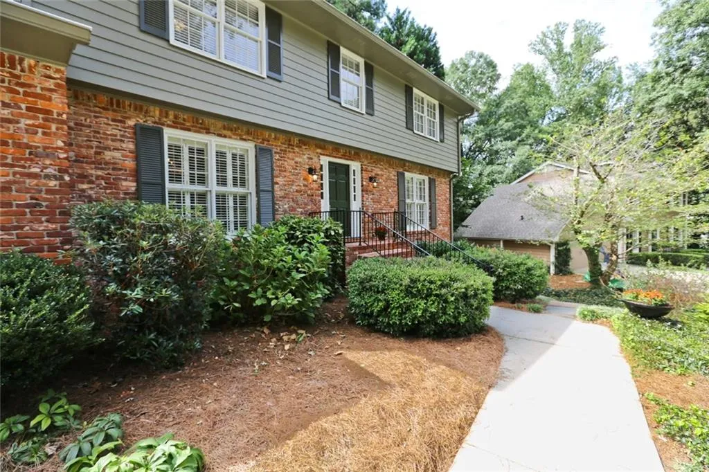 1175 Old Woodbine Road, Sandy Springs, Georgia 30319, 4 Bedrooms Bedrooms, ,3 BathroomsBathrooms,Residential,Sold,1175 Old Woodbine Road,5901975