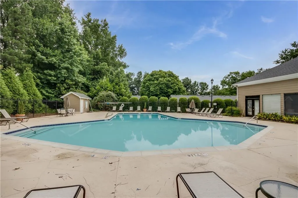 1703 Brighton Point, Atlanta, Georgia 30328, 3 Bedrooms Bedrooms, ,2 BathroomsBathrooms,Residential,Sold,1703 Brighton Point,6902492