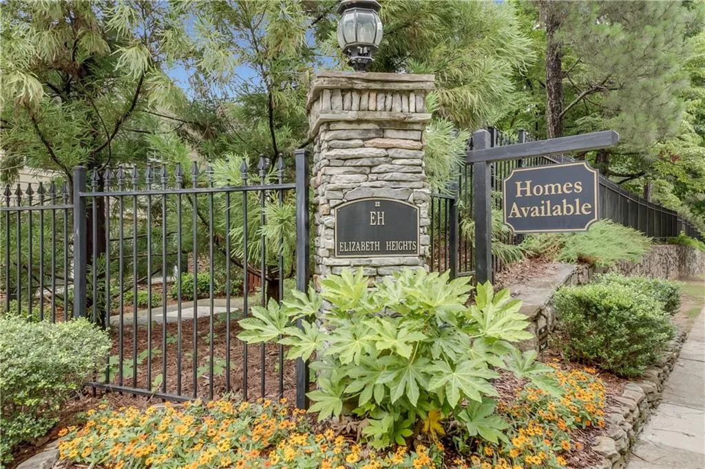 1703 Brighton Point, Atlanta, Georgia 30328, 3 Bedrooms Bedrooms, ,2 BathroomsBathrooms,Residential,Sold,1703 Brighton Point,6902492