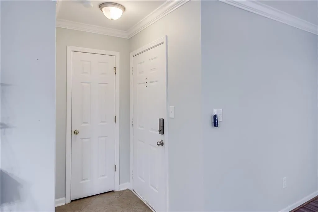 1703 Brighton Point, Atlanta, Georgia 30328, 3 Bedrooms Bedrooms, ,2 BathroomsBathrooms,Residential,Sold,1703 Brighton Point,6902492