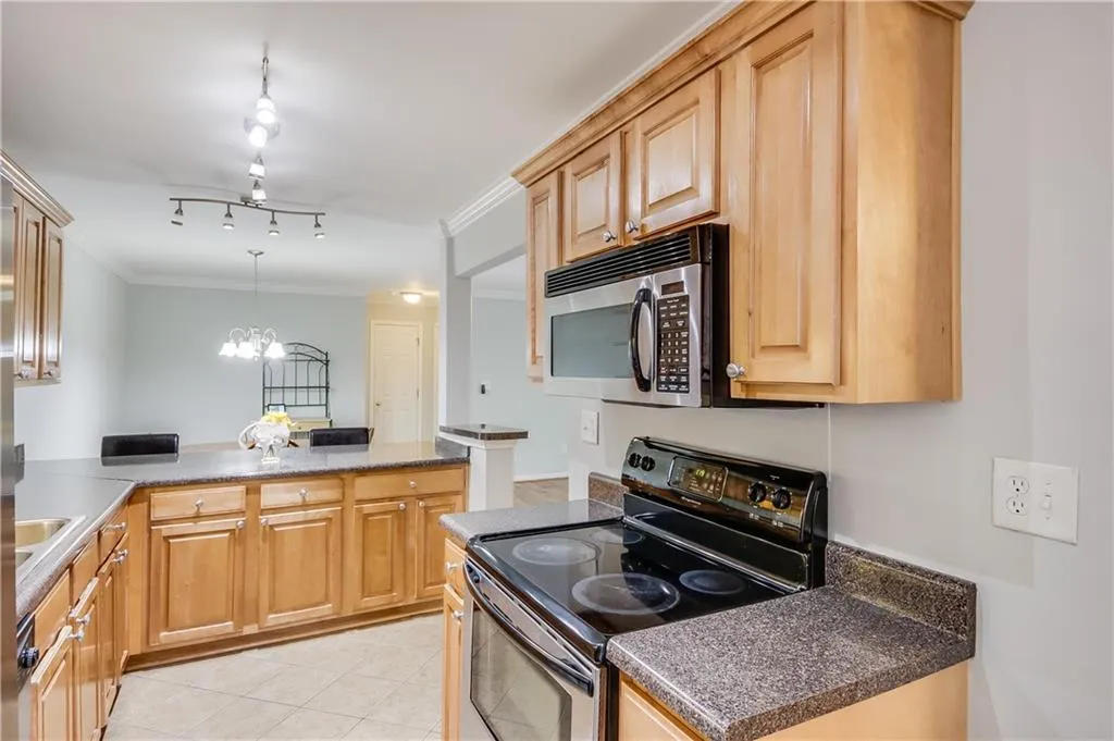 1703 Brighton Point, Atlanta, Georgia 30328, 3 Bedrooms Bedrooms, ,2 BathroomsBathrooms,Residential,Sold,1703 Brighton Point,6902492