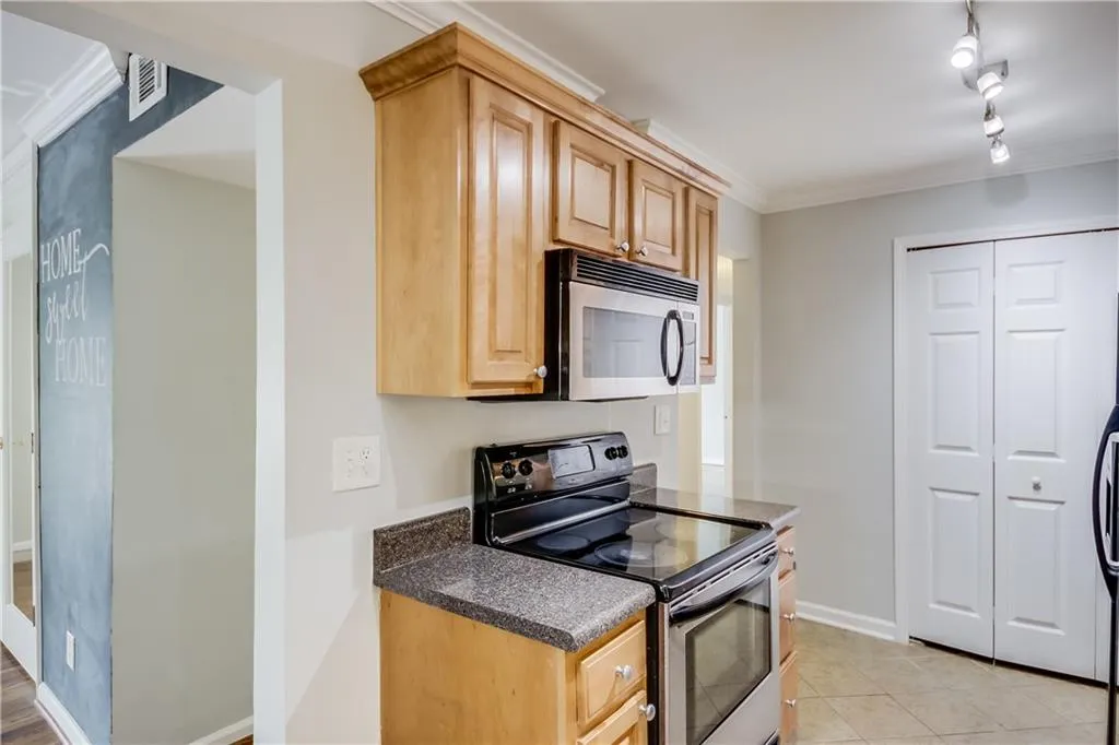 1703 Brighton Point, Atlanta, Georgia 30328, 3 Bedrooms Bedrooms, ,2 BathroomsBathrooms,Residential,Sold,1703 Brighton Point,6902492