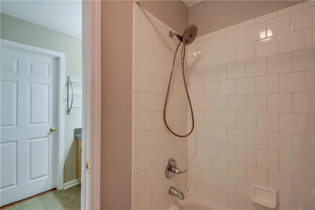 1703 Brighton Point, Atlanta, Georgia 30328, 3 Bedrooms Bedrooms, ,2 BathroomsBathrooms,Residential,Sold,1703 Brighton Point,6902492