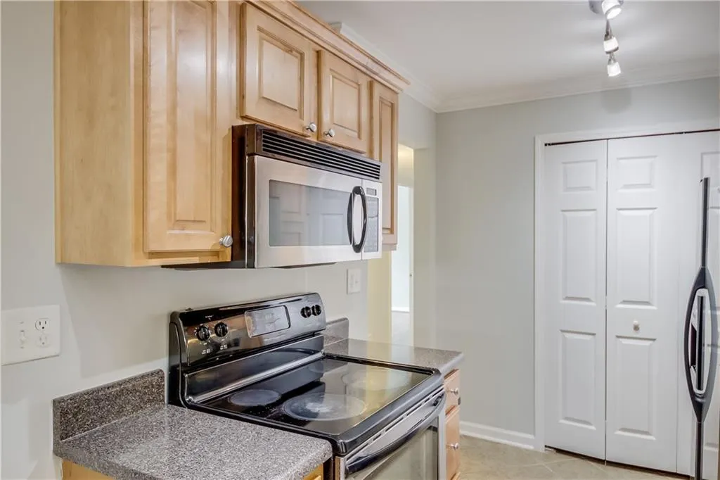 1703 Brighton Point, Atlanta, Georgia 30328, 3 Bedrooms Bedrooms, ,2 BathroomsBathrooms,Residential,Sold,1703 Brighton Point,6902492