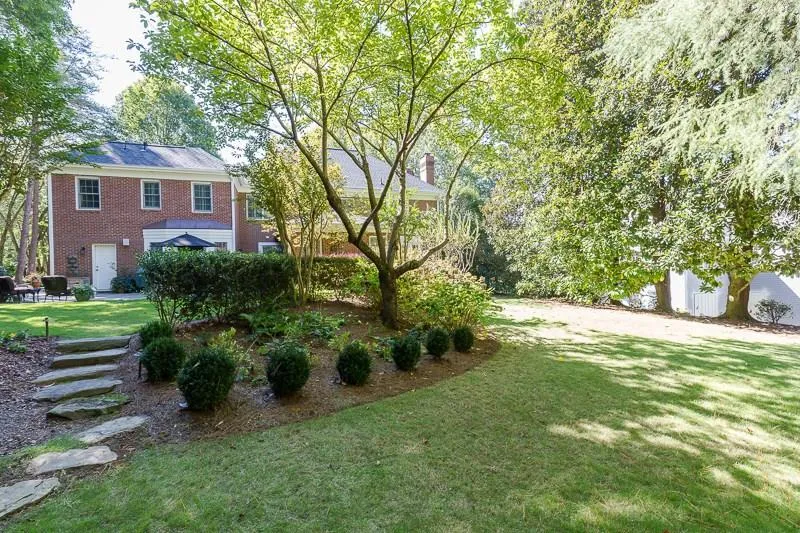 751 Arden Close Nw, Atlanta, Georgia 30327, 4 Bedrooms Bedrooms, ,4 BathroomsBathrooms,Residential,Sold,751 Arden Close Nw,5955310