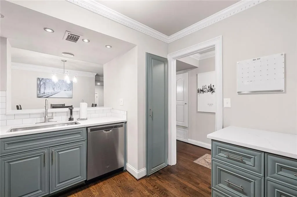 5170 Chemin De Vie Ne, Sandy Springs, Georgia 30342, 2 Bedrooms Bedrooms, ,2 BathroomsBathrooms,Residential,For Sale,5170 Chemin De Vie Ne,7595201