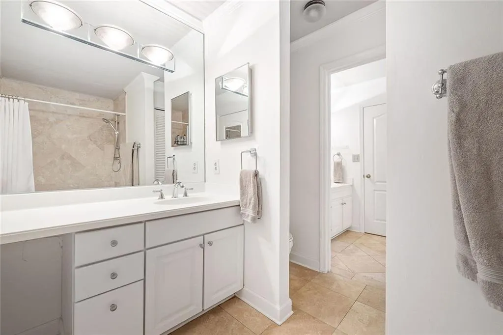 5170 Chemin De Vie Ne, Sandy Springs, Georgia 30342, 2 Bedrooms Bedrooms, ,2 BathroomsBathrooms,Residential,For Sale,5170 Chemin De Vie Ne,7595201