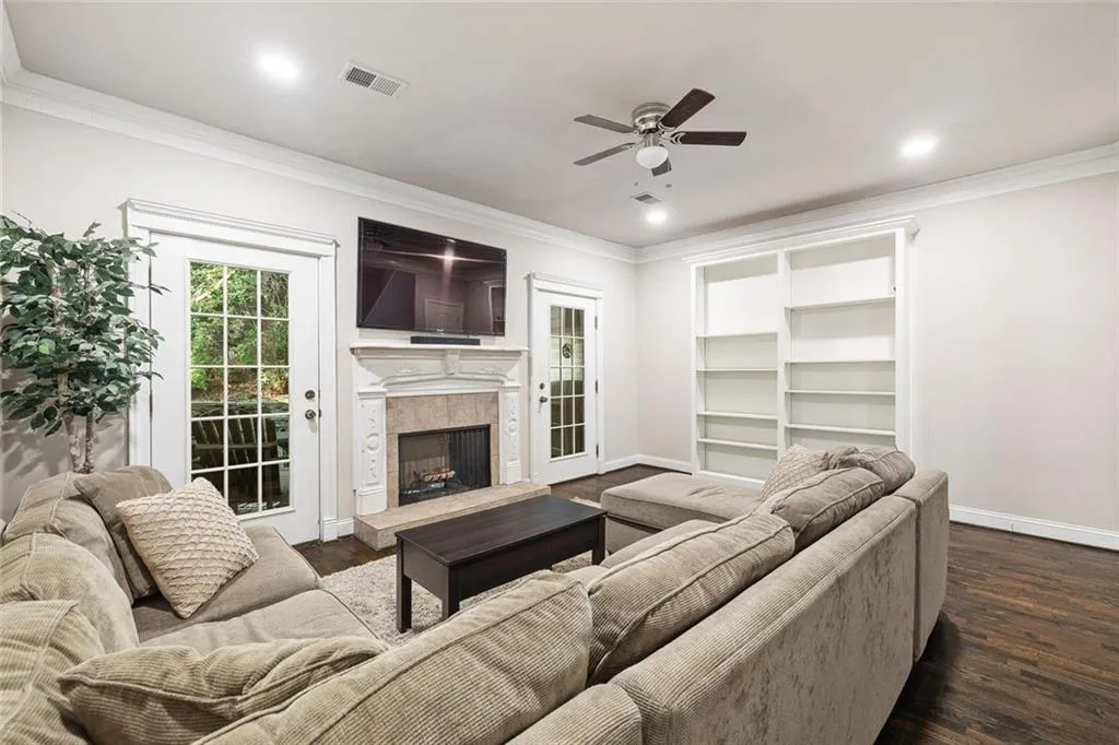 5170 Chemin De Vie Ne, Sandy Springs, Georgia 30342, 2 Bedrooms Bedrooms, ,2 BathroomsBathrooms,Residential,For Sale,5170 Chemin De Vie Ne,7595201
