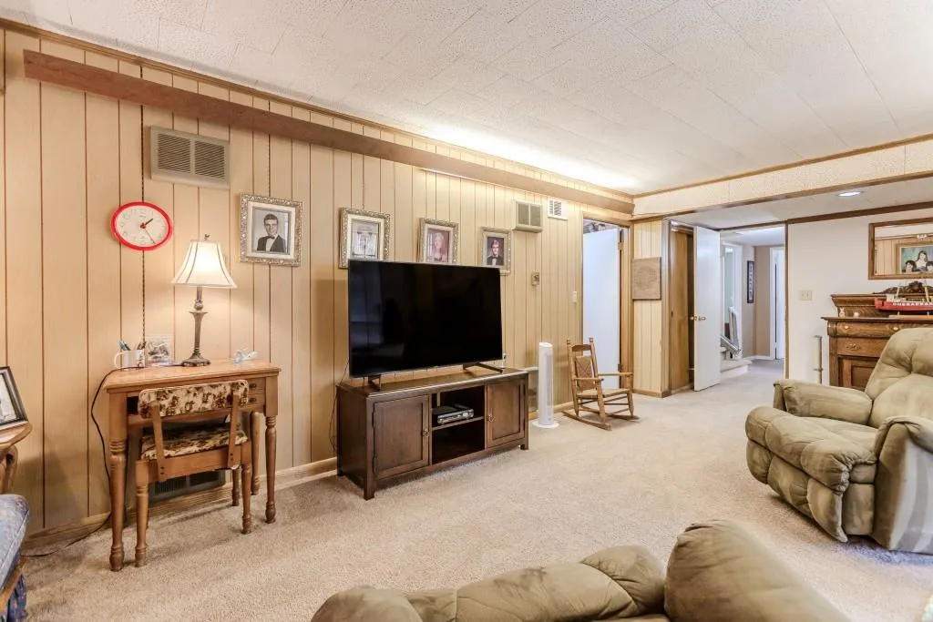 42 West Belle Isle Road Ne, Atlanta, Georgia 30342, 4 Bedrooms Bedrooms, ,2 BathroomsBathrooms,Residential,Sold,42 West Belle Isle Road Ne,7521279