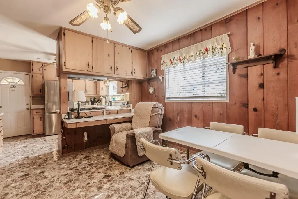 42 West Belle Isle Road Ne, Atlanta, Georgia 30342, 4 Bedrooms Bedrooms, ,2 BathroomsBathrooms,Residential,Sold,42 West Belle Isle Road Ne,7521279