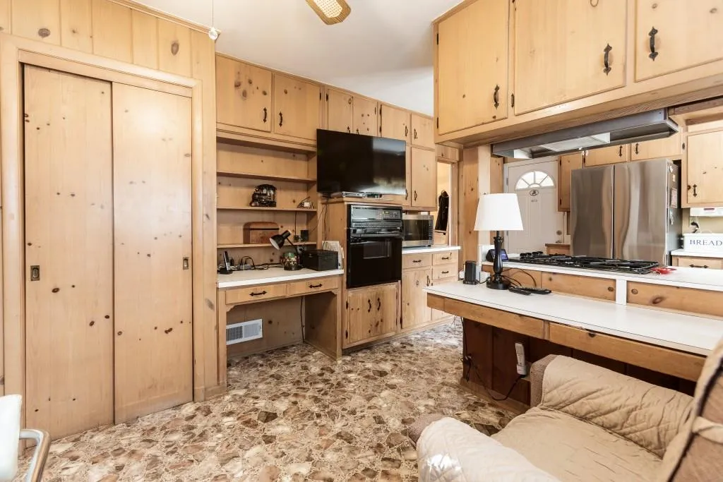 42 West Belle Isle Road Ne, Atlanta, Georgia 30342, 4 Bedrooms Bedrooms, ,2 BathroomsBathrooms,Residential,Sold,42 West Belle Isle Road Ne,7521279