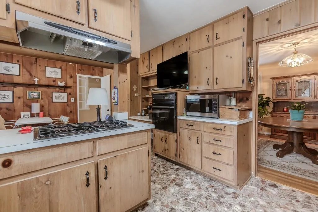 42 West Belle Isle Road Ne, Atlanta, Georgia 30342, 4 Bedrooms Bedrooms, ,2 BathroomsBathrooms,Residential,Sold,42 West Belle Isle Road Ne,7521279