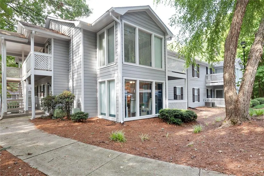 203 Natchez Trace, Sandy Springs, Georgia 30350, 2 Bedrooms Bedrooms, ,1 BathroomBathrooms,Residential,Sold,203 Natchez Trace,7098381