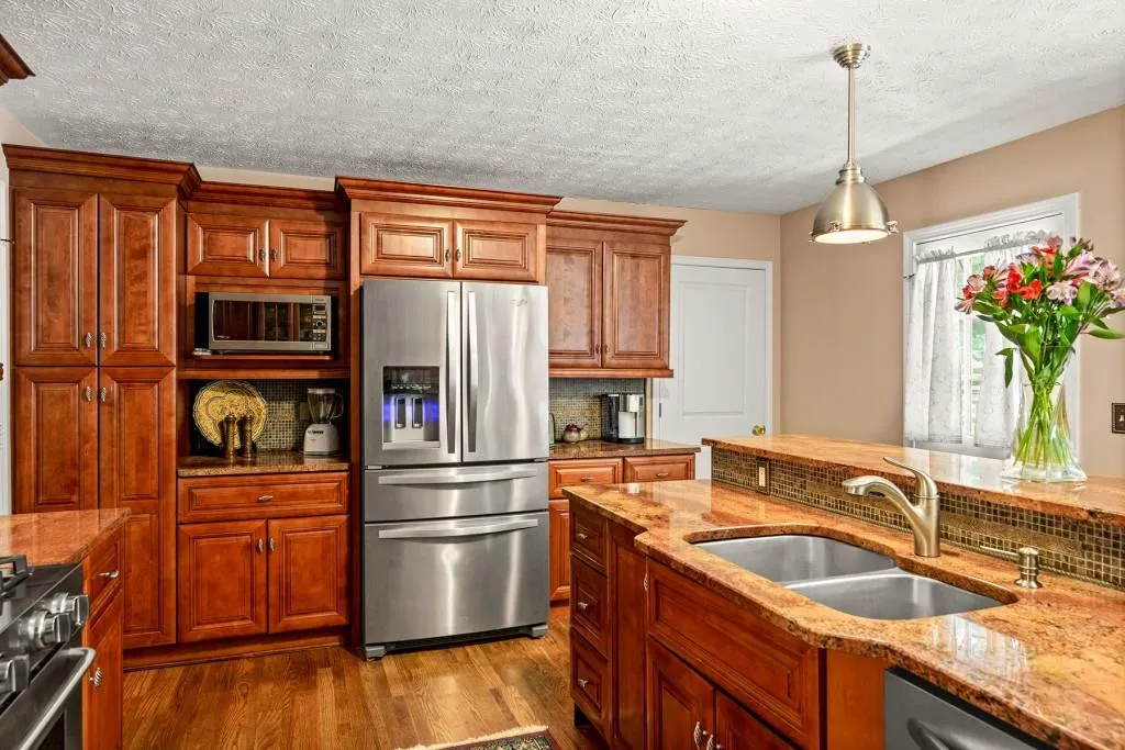 6980 Northgreen Drive, Sandy Springs, Georgia 30328, 3 Bedrooms Bedrooms, ,2 BathroomsBathrooms,Residential,Sold,6980 Northgreen Drive,6938520