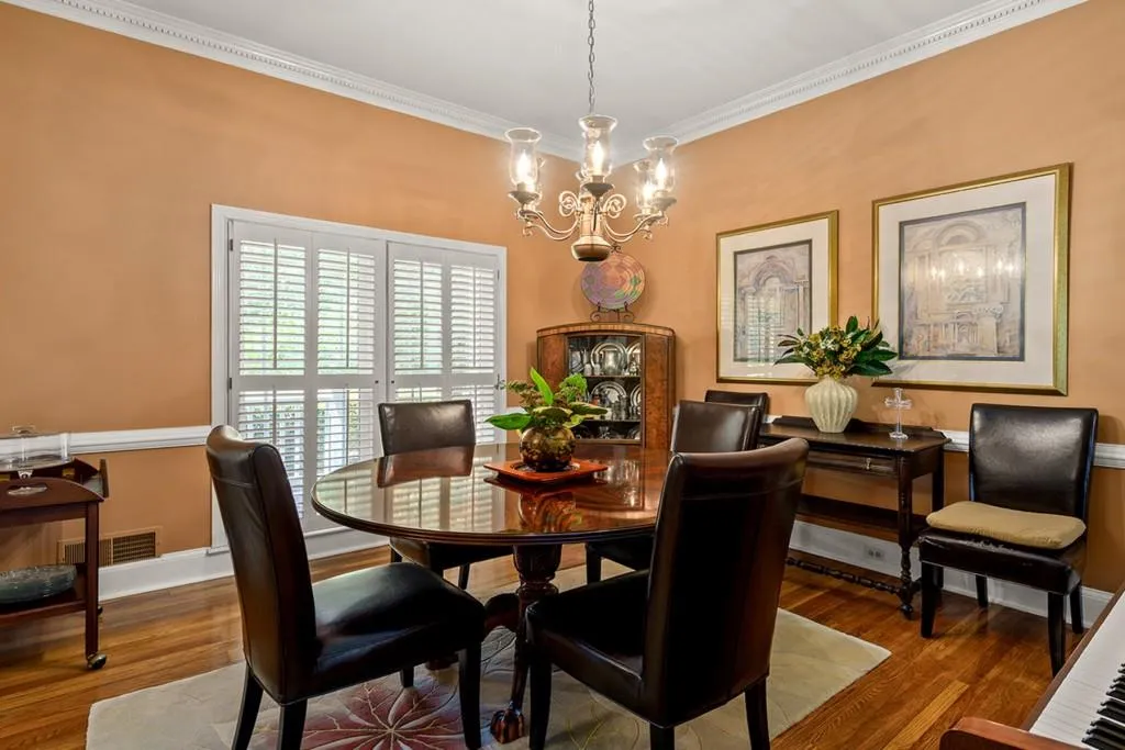 6980 Northgreen Drive, Sandy Springs, Georgia 30328, 3 Bedrooms Bedrooms, ,2 BathroomsBathrooms,Residential,Sold,6980 Northgreen Drive,6938520