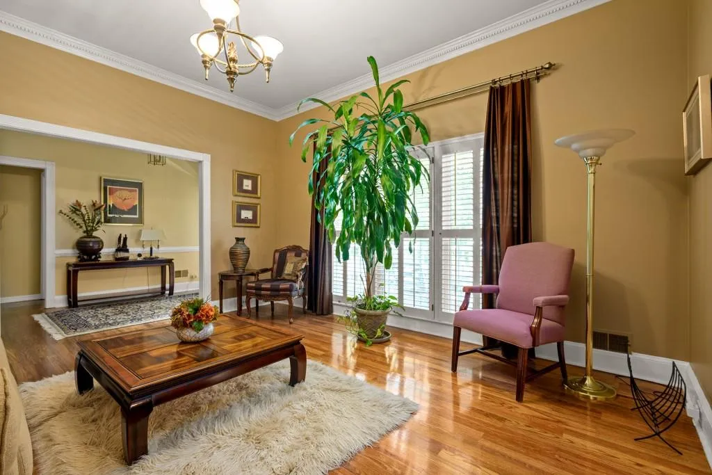 6980 Northgreen Drive, Sandy Springs, Georgia 30328, 3 Bedrooms Bedrooms, ,2 BathroomsBathrooms,Residential,Sold,6980 Northgreen Drive,6938520