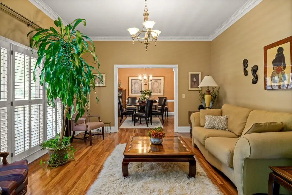 6980 Northgreen Drive, Sandy Springs, Georgia 30328, 3 Bedrooms Bedrooms, ,2 BathroomsBathrooms,Residential,Sold,6980 Northgreen Drive,6938520