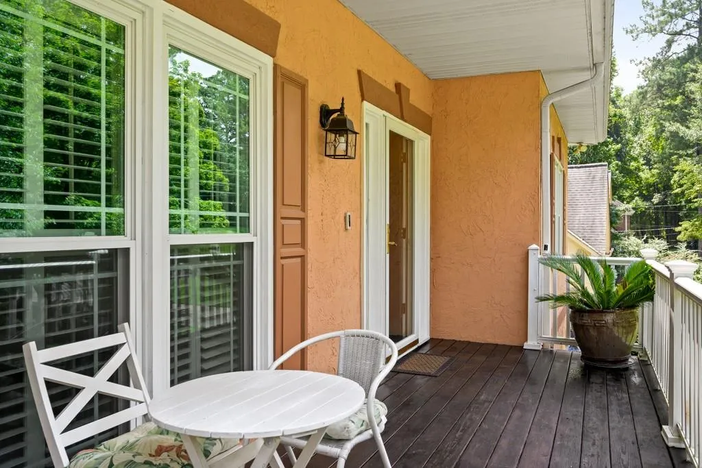 6980 Northgreen Drive, Sandy Springs, Georgia 30328, 3 Bedrooms Bedrooms, ,2 BathroomsBathrooms,Residential,Sold,6980 Northgreen Drive,6938520