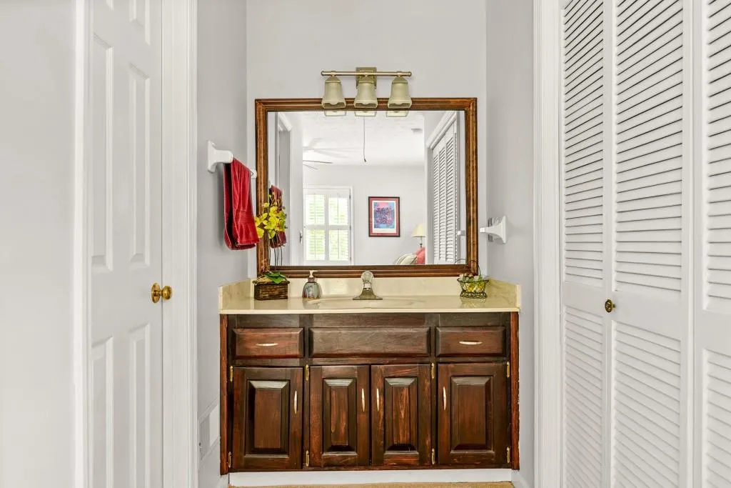 6980 Northgreen Drive, Sandy Springs, Georgia 30328, 3 Bedrooms Bedrooms, ,2 BathroomsBathrooms,Residential,Sold,6980 Northgreen Drive,6938520